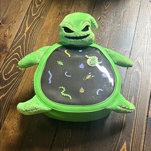 NWTDisney oogie boogie pin holder backpack with oogie boogie pin